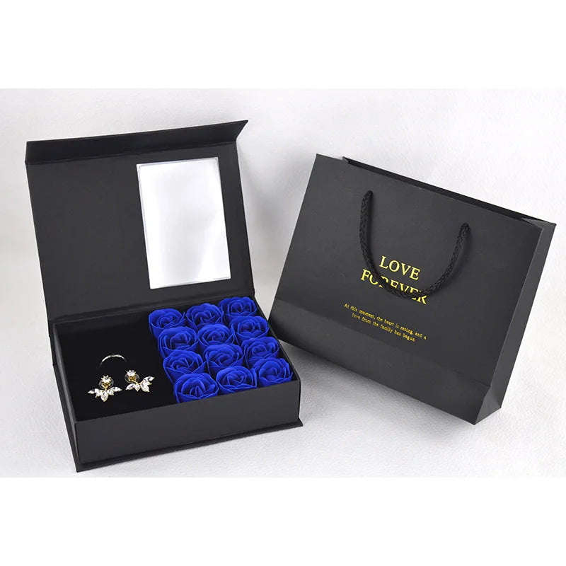 🎁 Jewelry Box with Roses